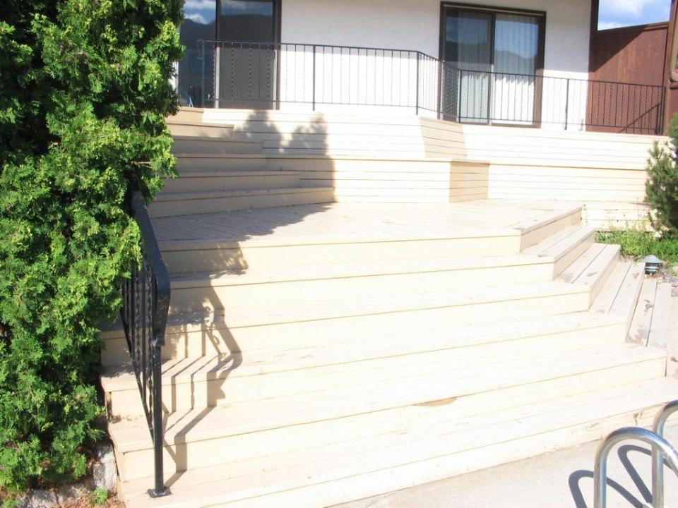 Before Pic of a Deck Reno !